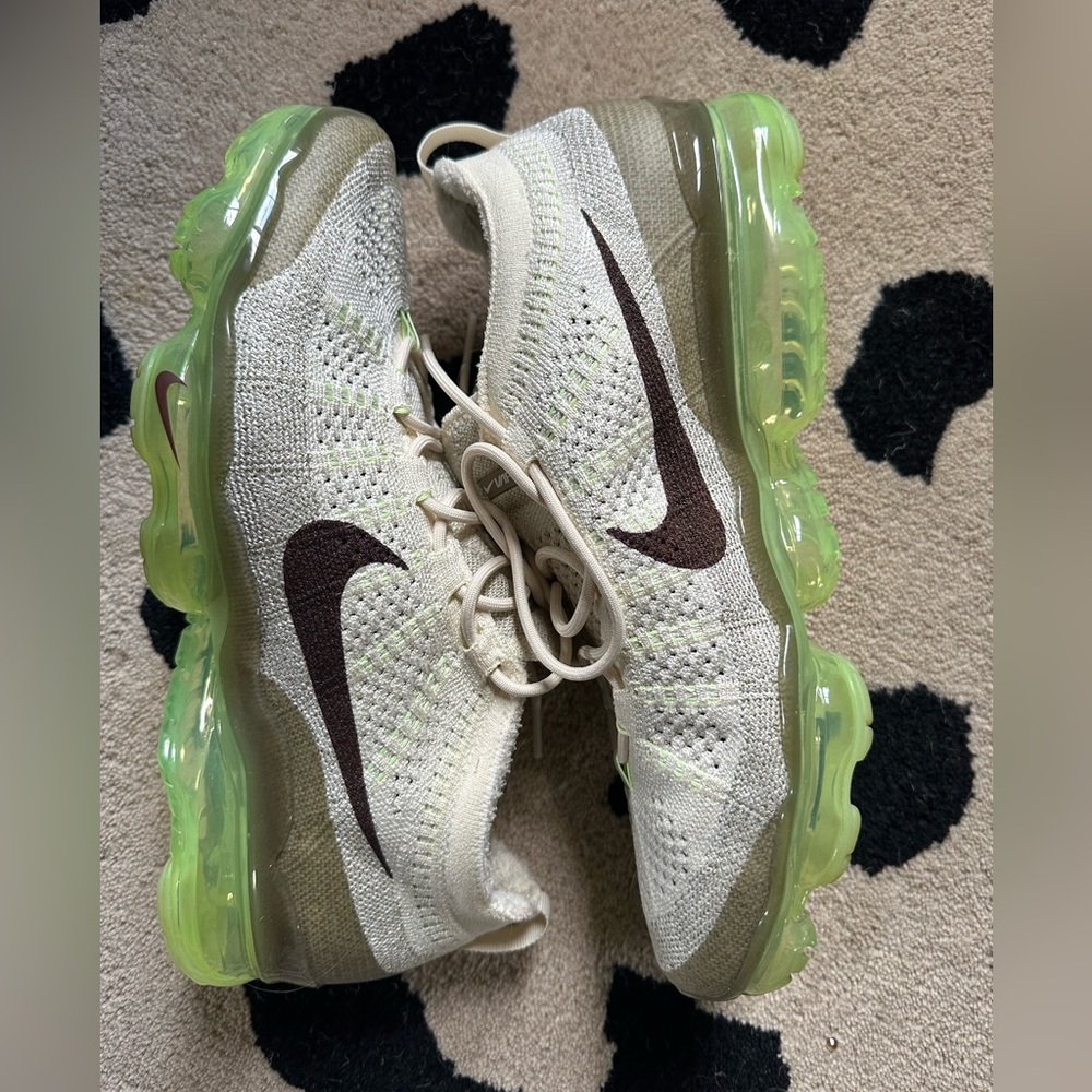 Nike Vapor Max for sale worn 1 time. No box basically new